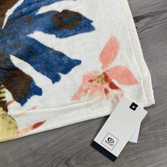 ☀️RIP CURL☀️BEAUTIFUL BEACH BOAT BLANKET TOWEL COVER UP - Picture 10 of 10